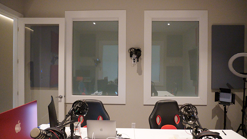 PodcastStudio smart glass3